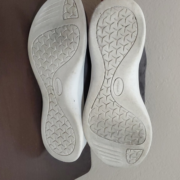 Dr. Scholl's Sneakers - Picture 2 of 5